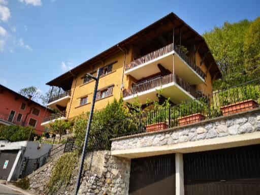 Manzoni Aparts San Pellegrino Terme Exterior foto